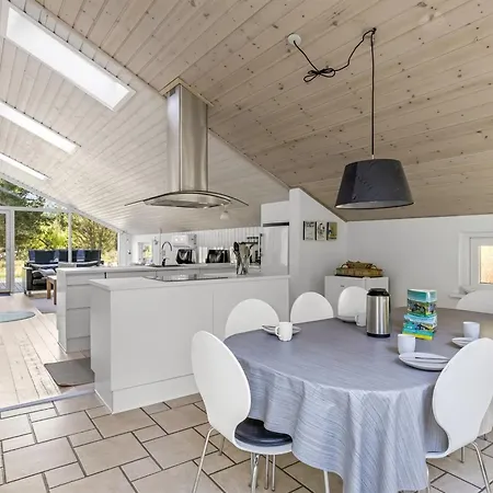 Emila - 2-2km From The Sea By Interhome בית נופש